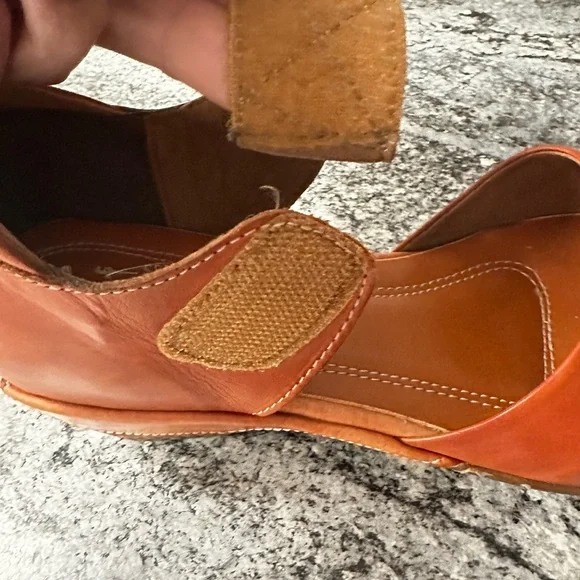 L’ARTISTE 39 Gloss Pansy leather velcro ankle strap comfort minimalist Mary Jane - Picture 6 of 10